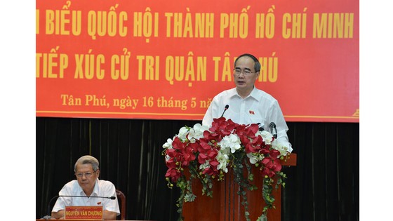 Nghe dân để rà soát, đánh giá cán bộ ảnh 1