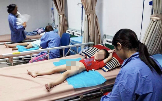 Khởi tố vụ án vụ hàng loạt trẻ bị sùi mào gà ở Hưng Yên ảnh 1