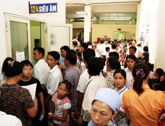 Tích cực thực hiện chương trình giảm quá tải bệnh viện ảnh 3