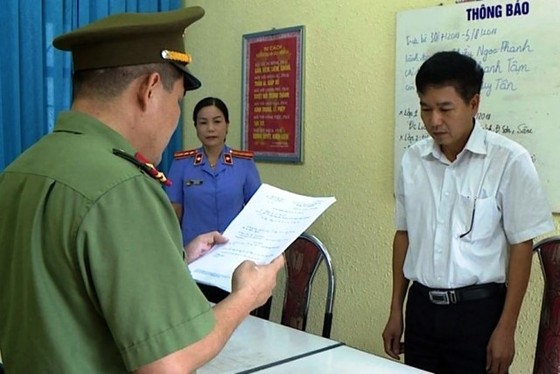 Khai trừ Đảng 8 cán bộ ở Sơn La gian lận điểm thi ảnh 1