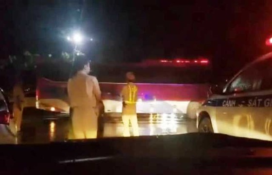 Dẫn độ 380 người Trung Quốc đánh bạc ở Our City ra khỏi biên giới Việt Nam ảnh 2