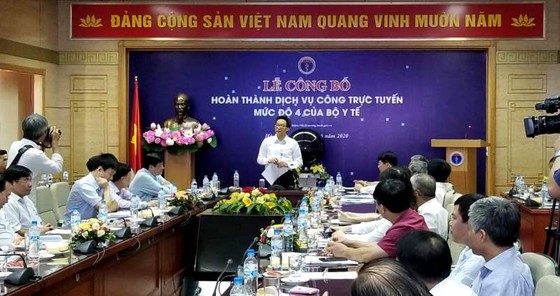 Đến ngày 31-12 thay thế toàn bộ sổ khám sức khoẻ bằng giấy sang điện tử ảnh 1