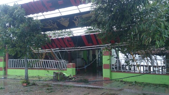 Những thiệt hại ban đầu bão số 4 gây ra tại Quảng Trị, Hà Tĩnh. ảnh 9