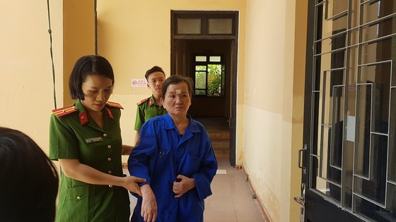 Nghiêm trị kẻ lừa đảo hàng loạt giáo viên tại Huế ảnh 1