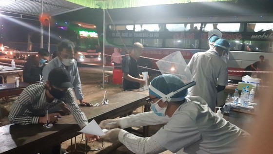 Tại sao người từ vùng có dịch Covid-19 chỉ được ở Huế 72 giờ kể từ khi lấy mẫu xét nghiệm SARS-CoV-2 âm tính? ảnh 1