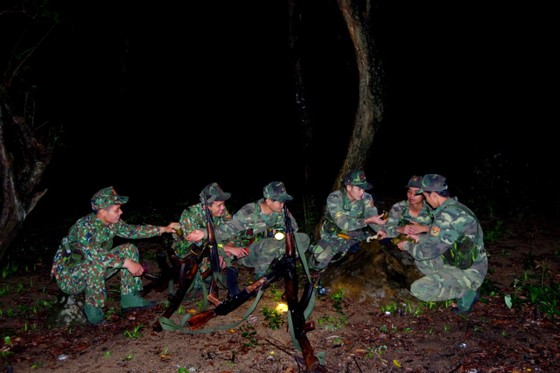Giữ bình yên cho người dân đón tết ảnh 20