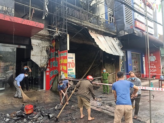 Cháy cửa hàng sửa chữa, kinh doanh thiết bị ô tô khiến 2 người tử vong ảnh 5
