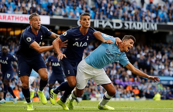 Khi Pep và Man.City lại là “nạn nhân” của VAR ảnh 2