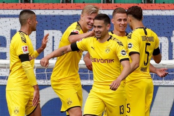 Thắng đậm và giữ chắc ngôi đầu, Bayern vẫn không hài lòng ảnh 1