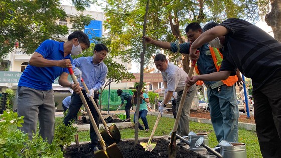 Đại hội đại biểu Đảng bộ Khối Dân - Chính - Đảng TPHCM lần thứ III: Thêm nhiều giải pháp về xây dựng Đảng ảnh 1