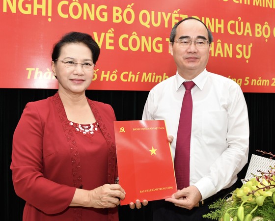 Đồng chí Nguyễn Thiện Nhân nhận quyết định là Bí thư Thành ủy TPHCM ảnh 1