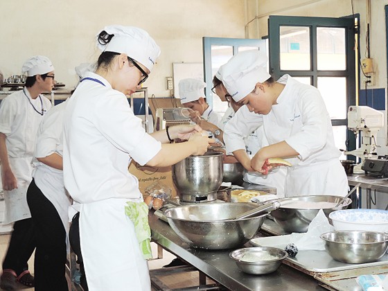 Học nghề để thoát nghèo ảnh 1