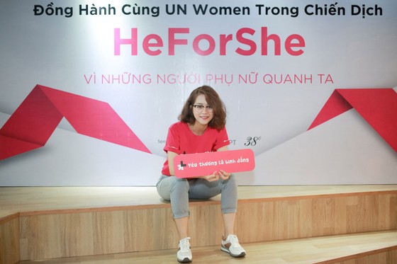 Dàn sao Việt cùng tham gia chương trình tập huấn nhằm thúc đẩy bình đẳng giới ảnh 16