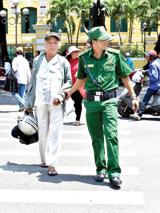Thành phố nghĩa tình ảnh 2