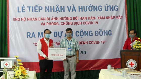Cơ quan đại diện phía Nam - Hội chữ Thập đỏ Việt Nam phát động ủng hộ nhân dân bị ảnh hưởng bởi hạn mặn và phòng, chống dịch Covid-19 ảnh 3