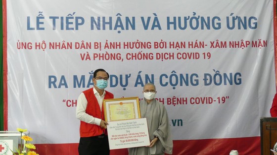 Cơ quan đại diện phía Nam - Hội chữ Thập đỏ Việt Nam phát động ủng hộ nhân dân bị ảnh hưởng bởi hạn mặn và phòng, chống dịch Covid-19 ảnh 2
