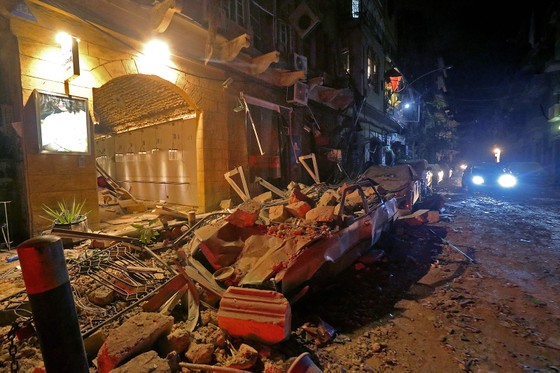 Nổ ở Beirut, hàng ngàn người thương vong ảnh 12