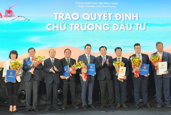 Bình Thuận trao quyết định đầu tư dự án Thanh Long Bay cho Nam Group ảnh 2