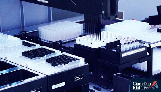 Công ty vô danh âm thầm cứu Hàn Quốc và cả thế giới trước Covid-19: Cung cấp 1 triệu kít xét nghiệm mỗi tuần, cho kết quả trong thời gian chỉ bằng 1/10 phương pháp thủ công - Ảnh 2. Công ty vô danh âm thầm cứu Hàn Quốc và cả thế giới trước Covid-19: Cung cấp 1 triệu kít xét nghiệm mỗi tuần, cho kết quả trong thời gian chỉ bằng 1/10 phương pháp thủ công - Ảnh 2.