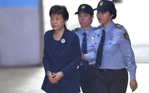 Cựu Tổng thống Hàn Quốc Park Geun-hye bị đề nghị mức án 35 năm tù ảnh 1