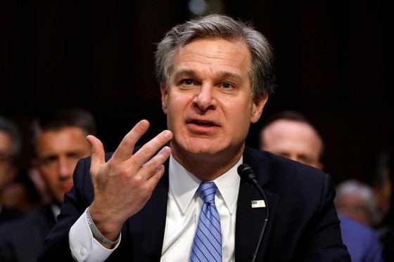 Giám đốc FBI: Trung Quốc muốn thành siêu cường bằng thủ đoạn - Ảnh 1. Giám đốc FBI: Trung Quốc muốn thành siêu cường bằng thủ đoạn - Ảnh 1.