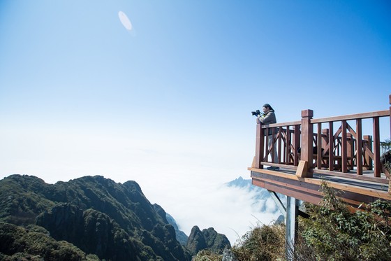 Giảm giá vé cáp treo Fansipan Legend cho người dân Lào Cai ảnh 1