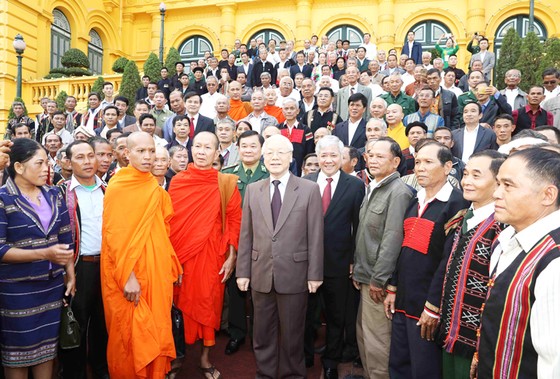 Tổng Bí thư, Chủ tịch nước Nguyễn Phú Trọng gặp mặt các già làng, trưởng bản tiêu biểu ảnh 1