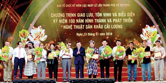 Đêm tôn vinh 100 năm hình thành và phát triển nghệ thuật cải lương ảnh 2