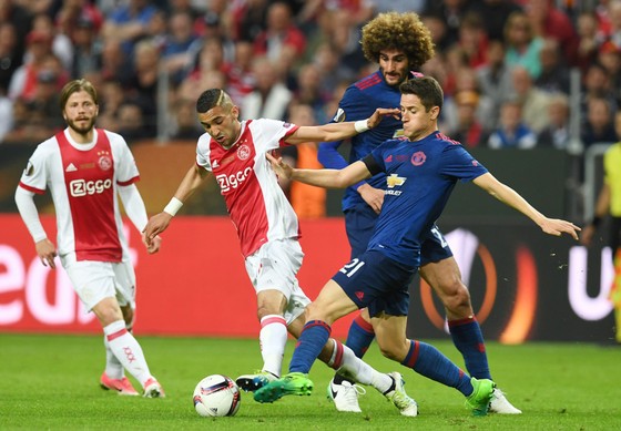 Manchester United đăng quang Europa League 2017 ảnh 1