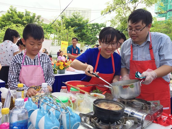 100 gia đình trẻ TP tham gia "Ngày hội gia đình hạnh phúc". ảnh 1