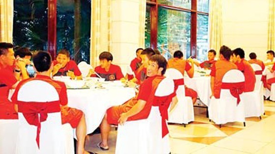 Chuyện tô mì gói ảnh 1