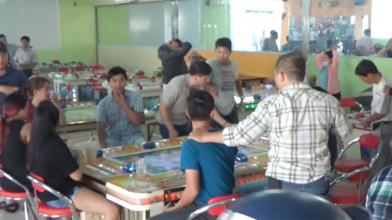 Triệt phá thêm 1 tụ điểm đánh bạc núp bóng trò chơi điện tử ảnh 1
