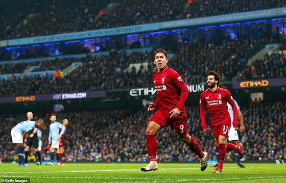 Thắng đại kình địch Liverpool 2 - 1, Manchester City trở lại vị trí nhì bảng ảnh 2