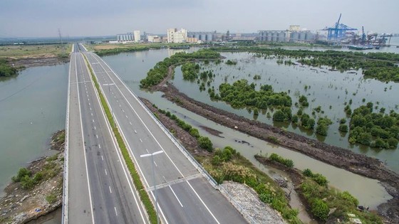 Khan hiếm nguồn cung BĐS tại TPHCM mở đường phát triển thị trường vùng ven ảnh 2