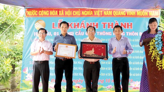 Khánh thành cầu từ thiện tại các xã nghèo tỉnh Long An ảnh 2