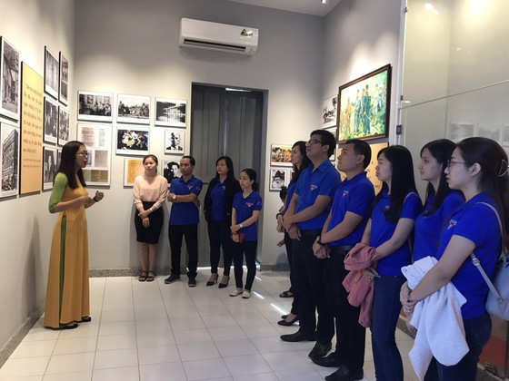 Tiếp bước chân Người ảnh 1