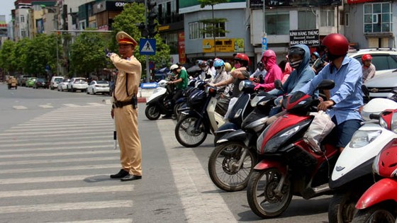 Vật vã với nắng nóng kỷ lục ảnh 3
