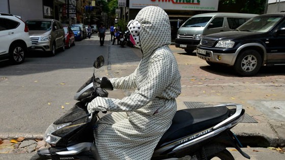 Vật vã với nắng nóng kỷ lục ảnh 1