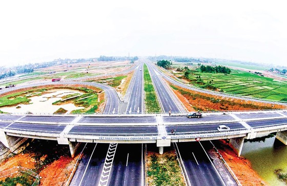 Cắt các khoản chi không cần thiết ảnh 1