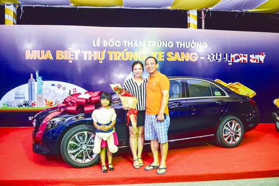 Mua biệt thự resort 8 tỷ, lái Mercedes về nhà ảnh 1