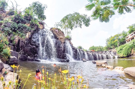 Thác Đá Hàn ảnh 2