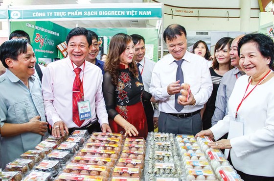 Nông nghiệp công nghệ cao: Gian nan vẫn không nản ảnh 1