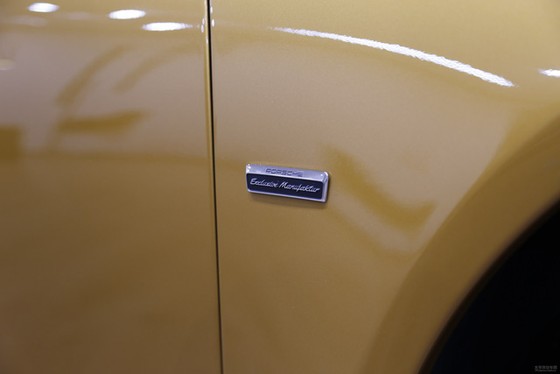 Porsche 911 Turbo S Exclusive Series có giá chỉ hợp với nhà giàu tại đất nước tỷ dân - Ảnh 9. Porsche 911 Turbo S Exclusive Series có giá chỉ hợp với nhà giàu tại đất nước tỷ dân - Ảnh 9.