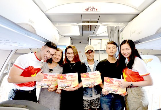 Hát Acapella trên tàu bay, tặng vé miễn phí ảnh 11