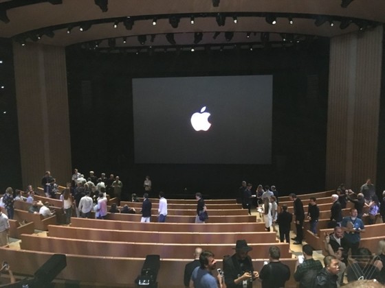 iPhone 8/8 Plus và iPhone X chính thức được ra mắt ảnh 126