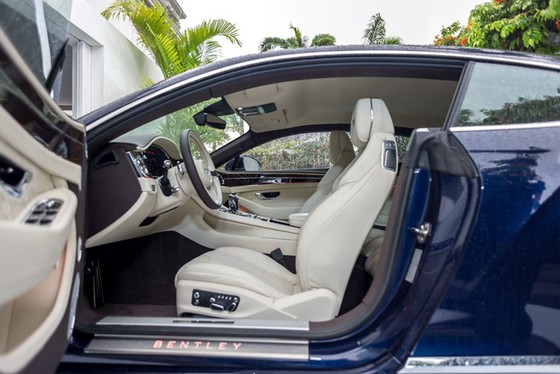 Coupe hạng sang Bentley Continental GT 2018 hăm hở ra mắt nhà giàu Đông Nam Á - Ảnh 9. Coupe hạng sang Bentley Continental GT 2018 hăm hở ra mắt nhà giàu Đông Nam Á - Ảnh 9.