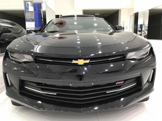 Thêm hàng hiếm Chevrolet Camaro RS 2017 được đưa về nước, trang bị thêm mâm độ của Ruff - Ảnh 1. Thêm hàng hiếm Chevrolet Camaro RS 2017 được đưa về nước, trang bị thêm mâm độ của Ruff - Ảnh 1.