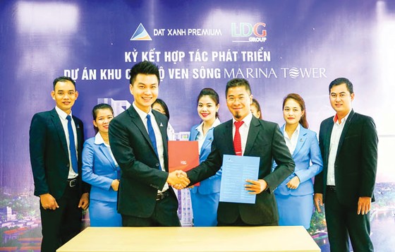 Sóng cổ phiếu bất động sản ảnh 1