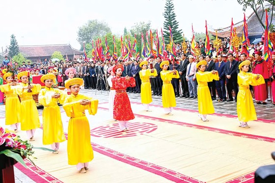 Lúng túng quản lý lễ hội ảnh 1