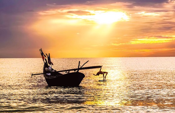 Hoang sơ dọc biển xứ Quảng ảnh 7
